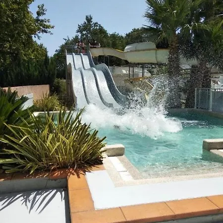 Camping Parc Des 7 Fonts Campsite Agde