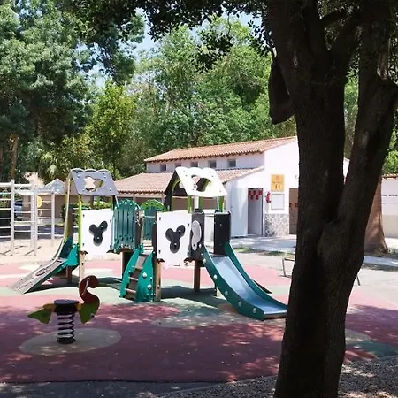 Camping Parc Des 7 Fonts Campsite *